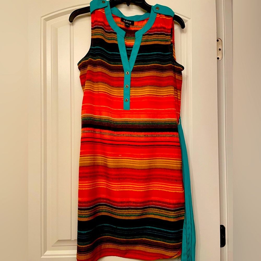 Multi-color sleeveless tunic with belt